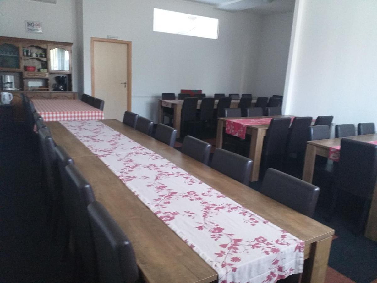 Enka Apartmani Belgrado Buitenkant foto