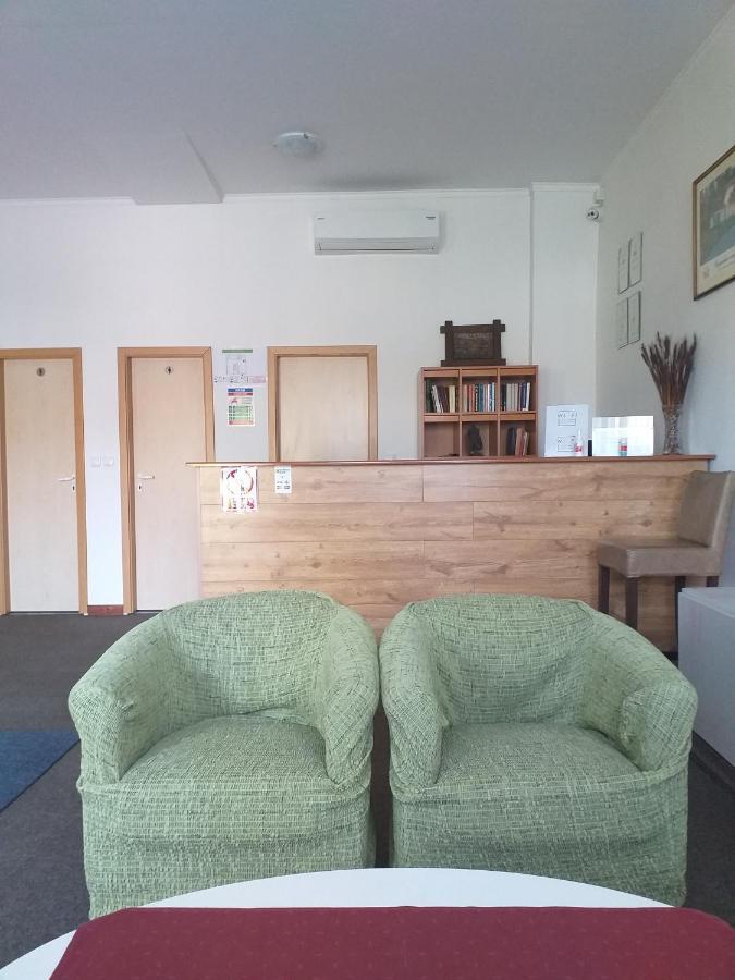 Enka Apartmani Belgrado Buitenkant foto