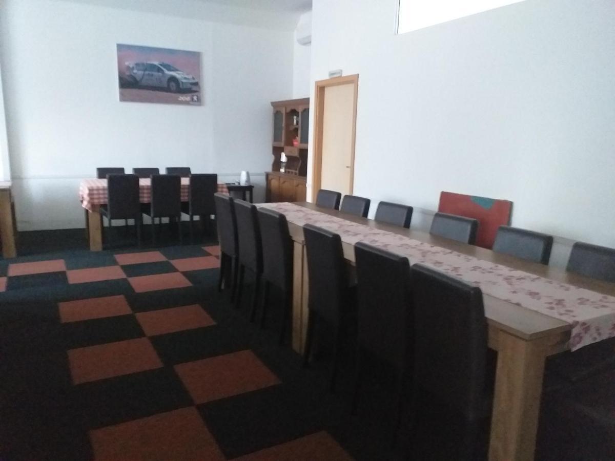 Enka Apartmani Belgrado Buitenkant foto
