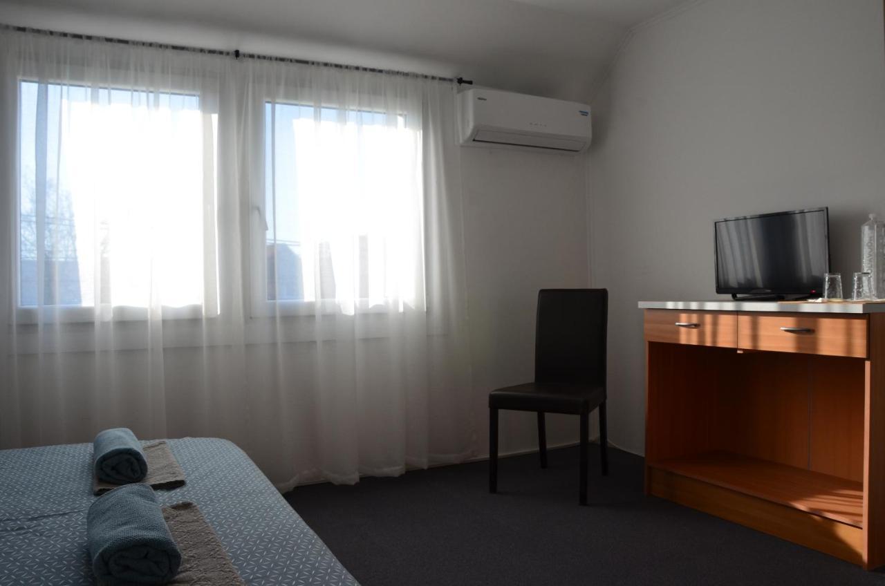 Enka Apartmani Belgrado Buitenkant foto