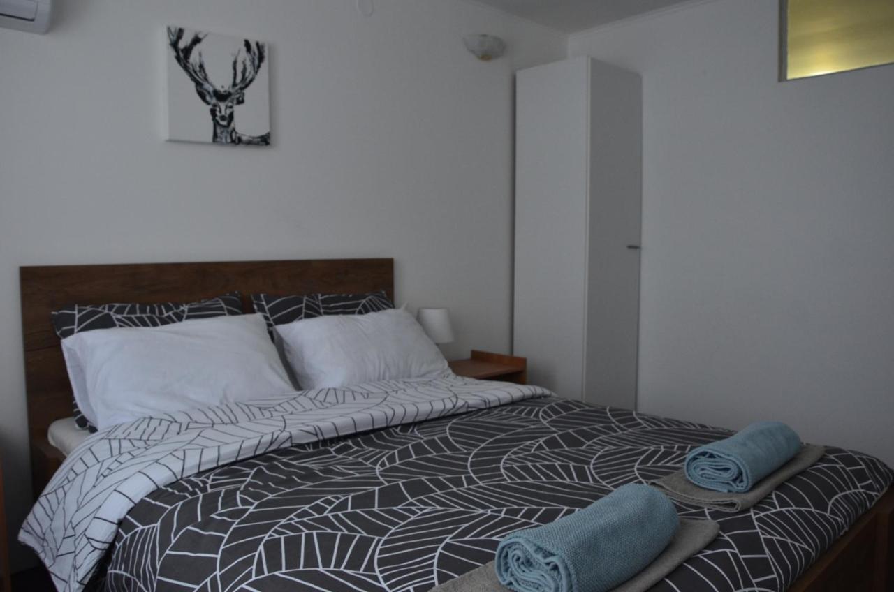 Enka Apartmani Belgrado Buitenkant foto